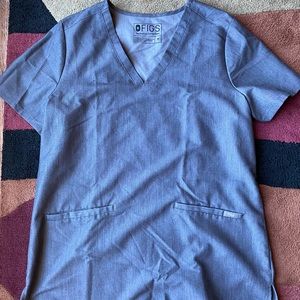 Figs scrub top